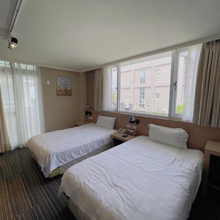 Breeze And Waves Hostel Jinning Экстерьер фото