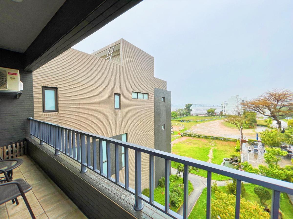 Breeze And Waves Hostel Jinning Экстерьер фото