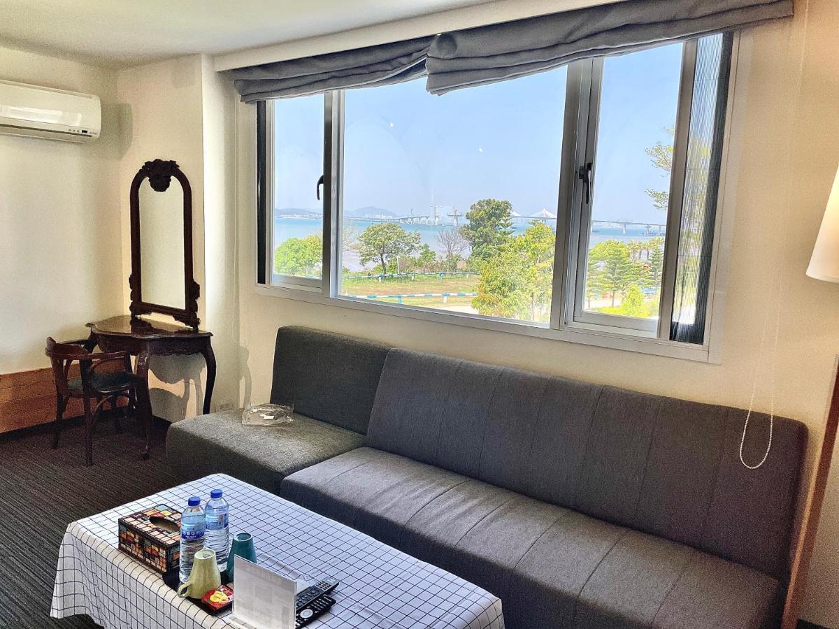 Breeze And Waves Hostel Jinning Экстерьер фото