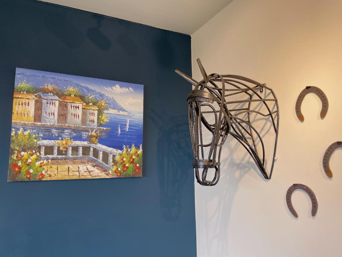 Breeze And Waves Hostel Jinning Экстерьер фото