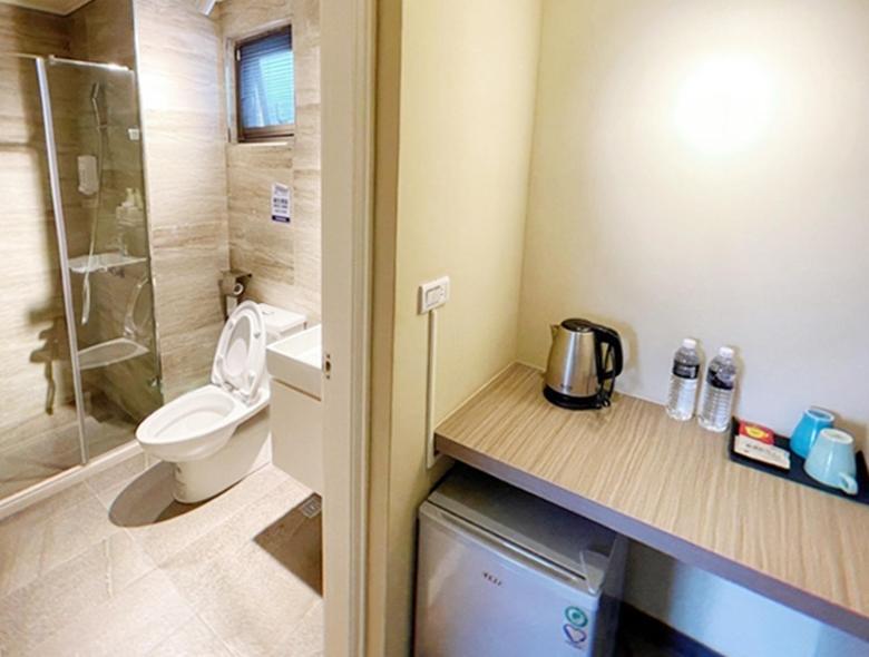 Breeze And Waves Hostel Jinning Экстерьер фото