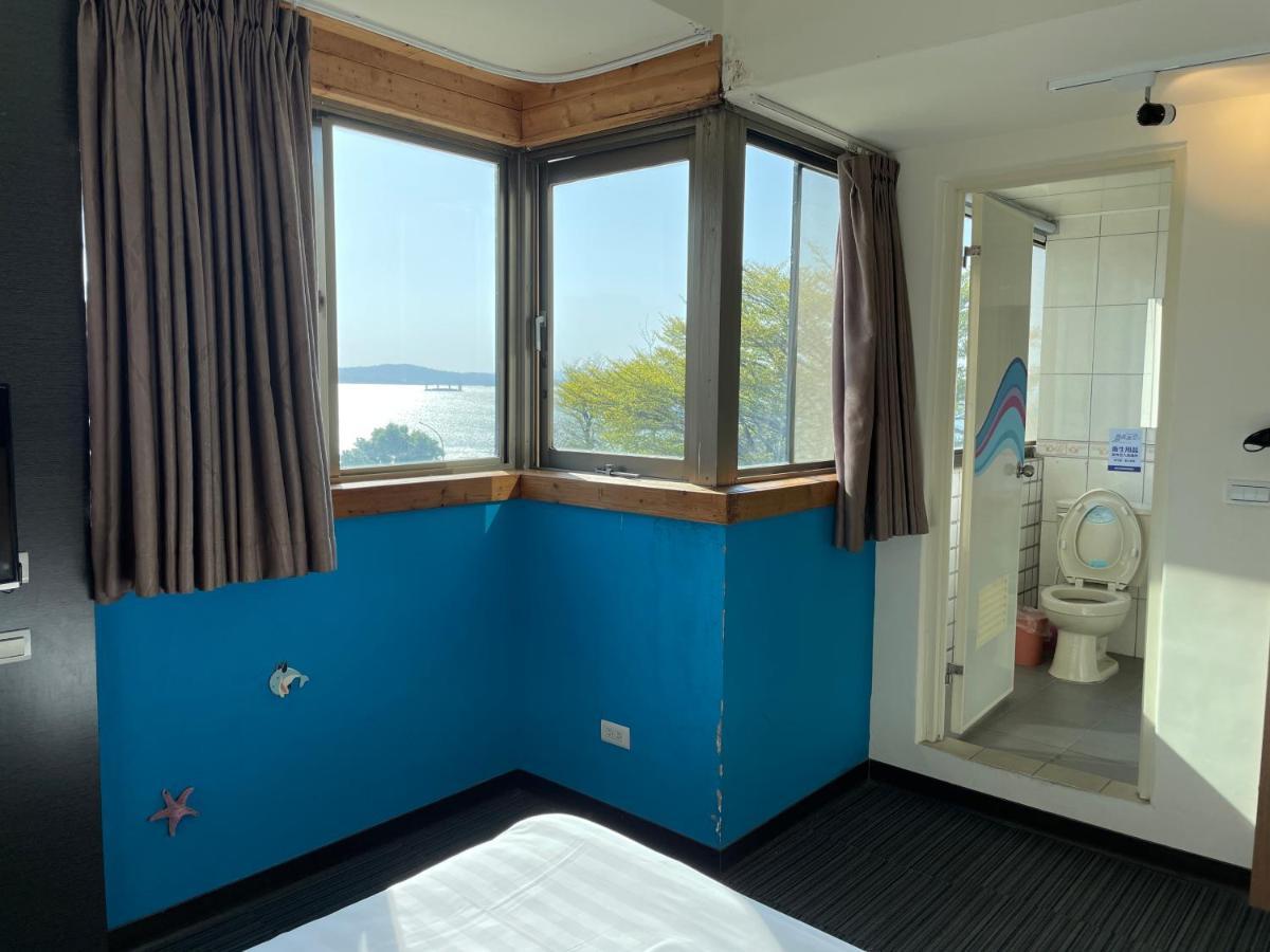 Breeze And Waves Hostel Jinning Экстерьер фото