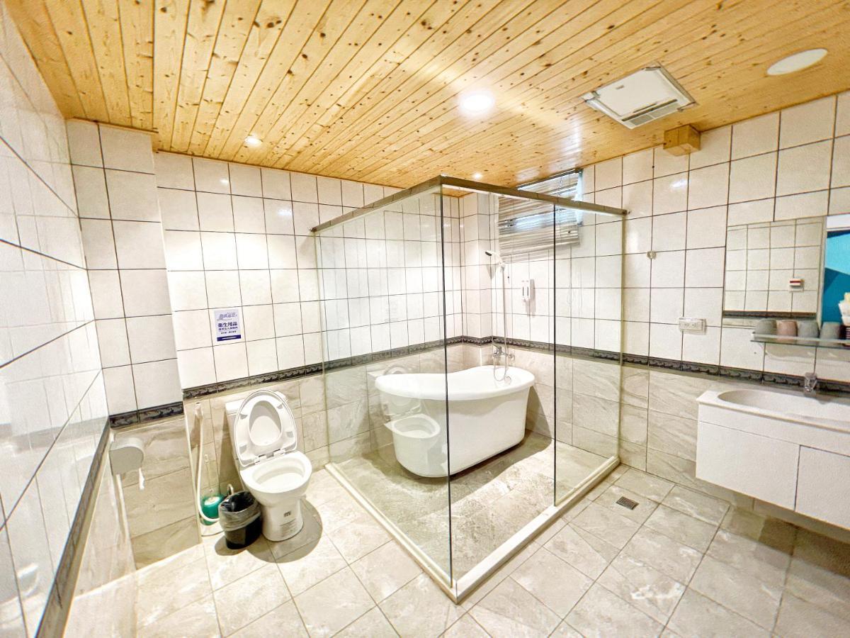 Breeze And Waves Hostel Jinning Экстерьер фото