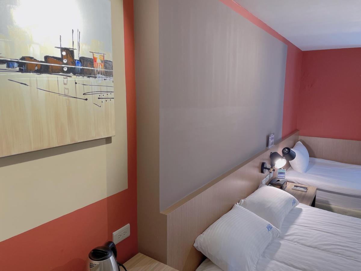 Breeze And Waves Hostel Jinning Экстерьер фото