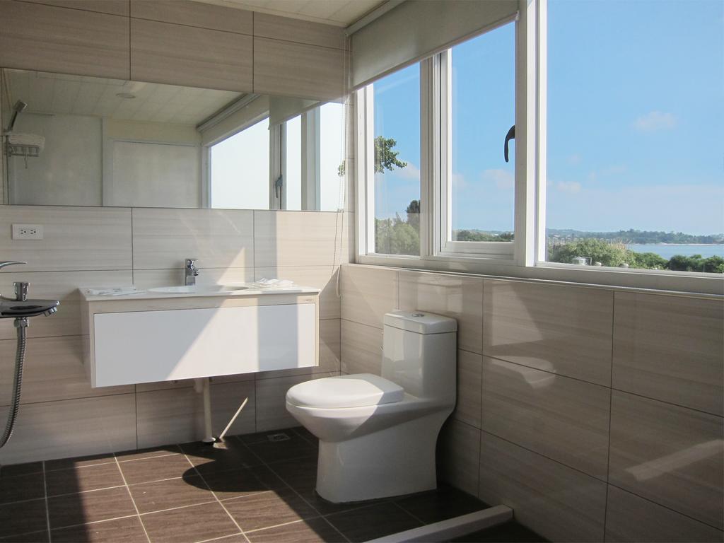 Breeze And Waves Hostel Jinning Экстерьер фото